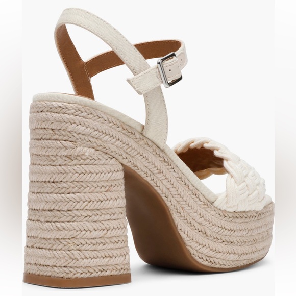 Dolce Vita Heels 🤍 - Picture 6 of 9